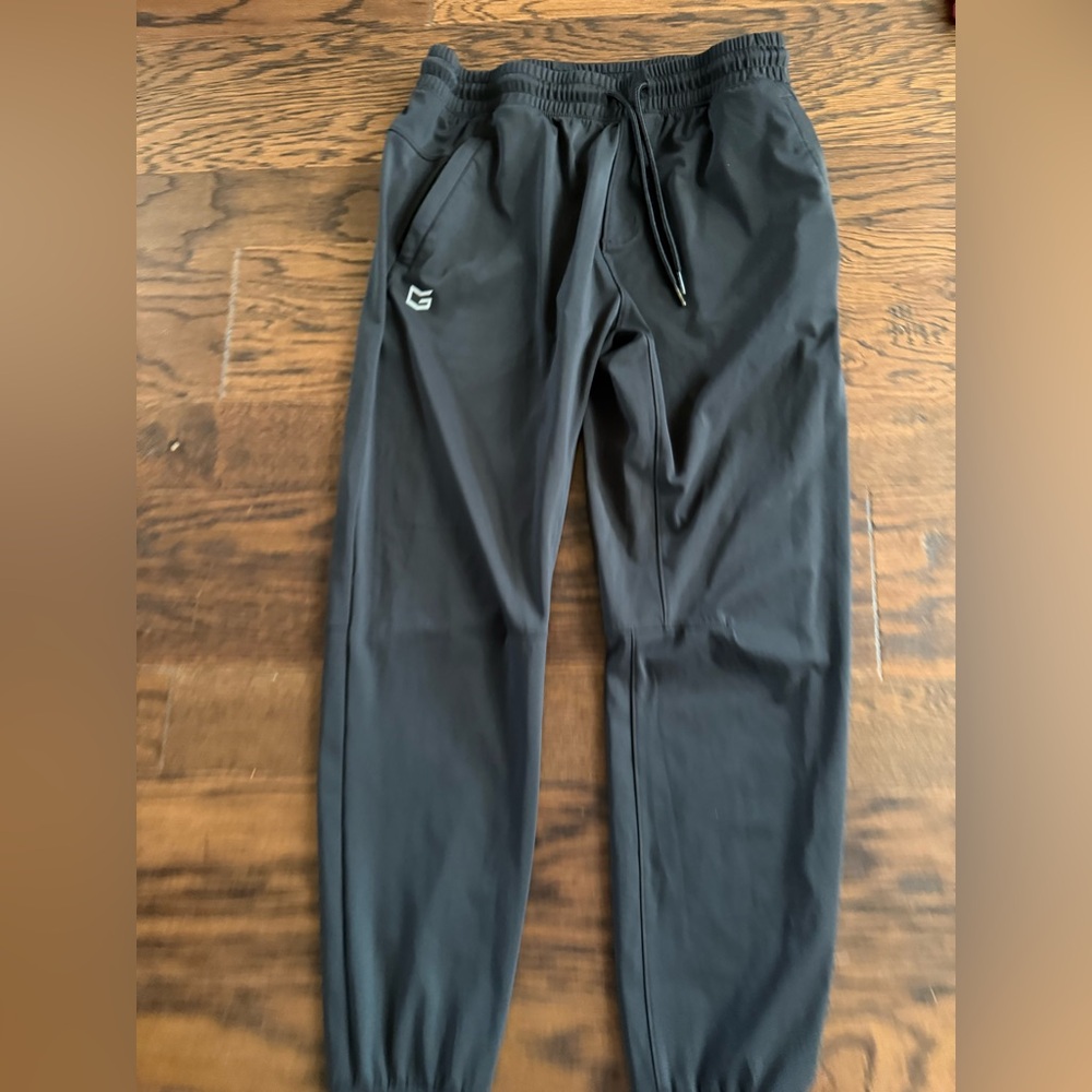 Men's Gradual Black Jogger Pants size medium. Like new condition - Picture 2 of 10